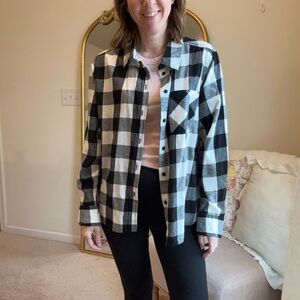NWT Time and Tru black and white button down Plaid Top